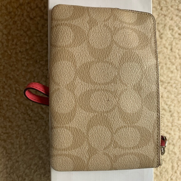 Authentic Coach Wallet - Picture 3 of 4